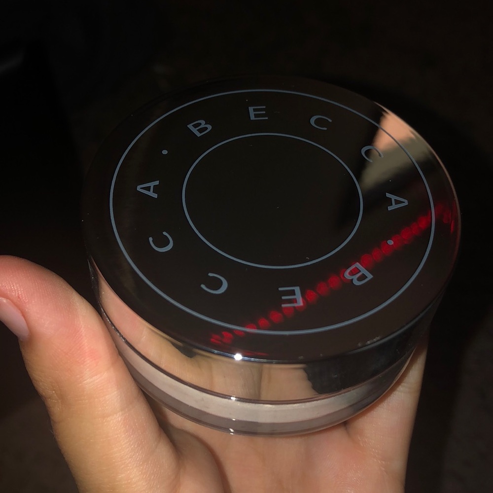 BECCA hydra-mist set and refresh powder